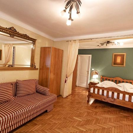 Dream House Brasov Hotel Exterior photo