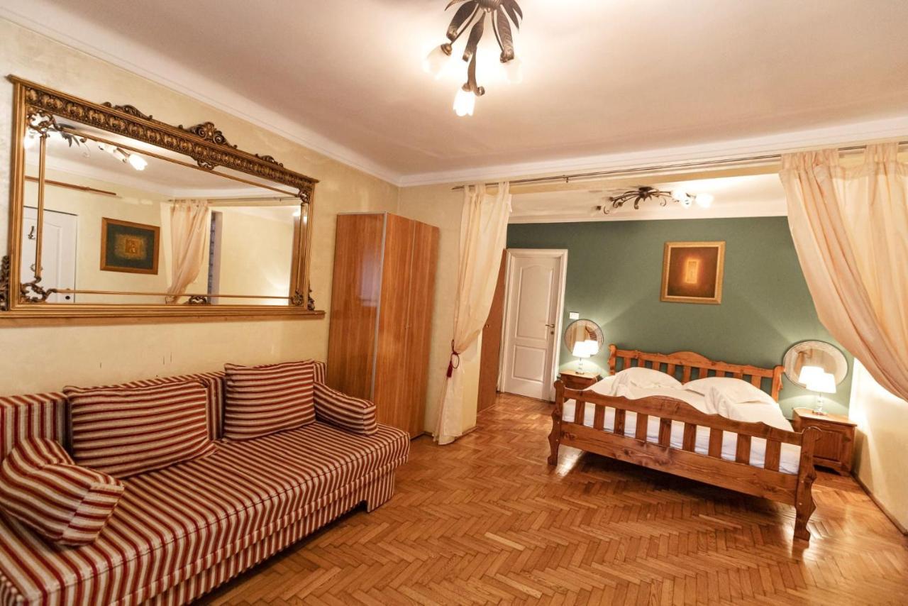 Dream House Brasov Hotel Exterior photo