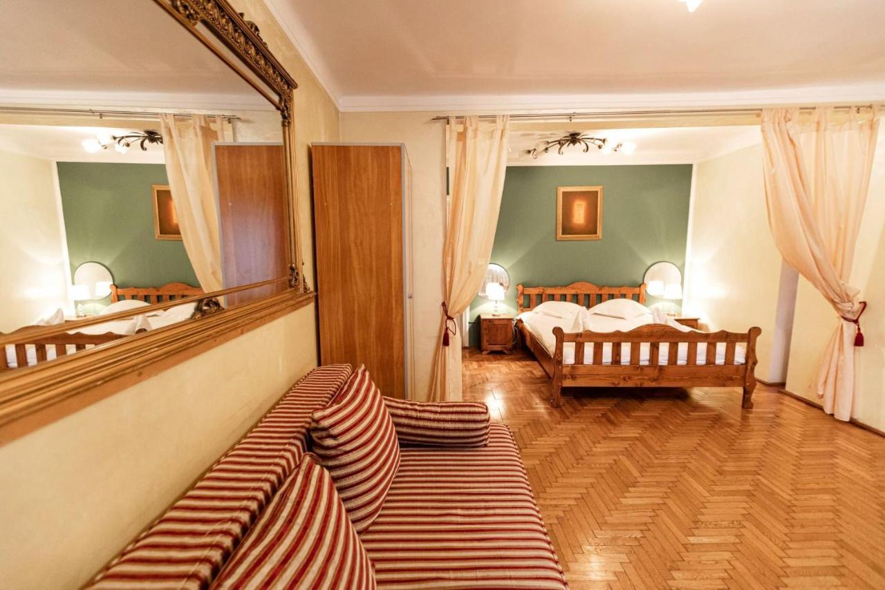 Dream House Brasov Hotel Exterior photo